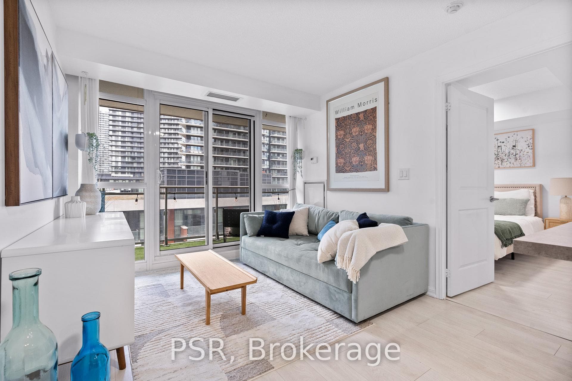 38 Grand Magazine Street Unit 1031 - Condo photo 2 of 25 in Downtown Toronto / Waterfront, Ontario