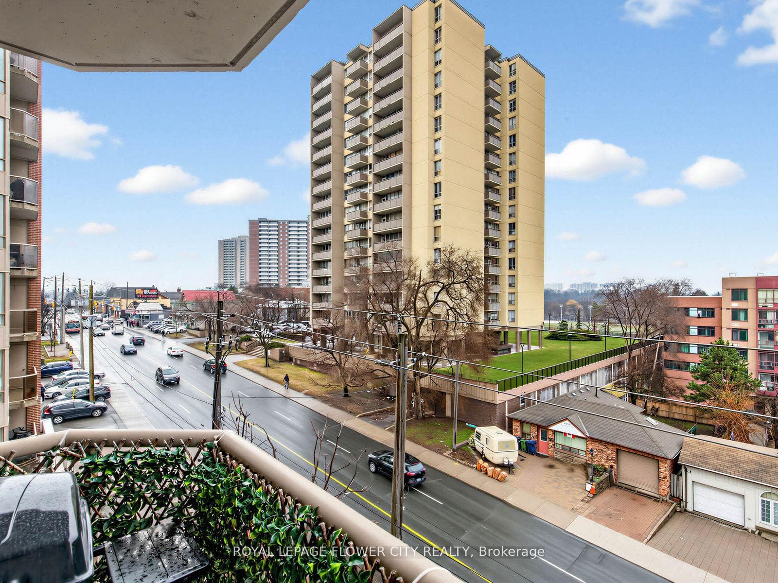 2088 Lawrence Avenue Unit 404 - home for sale in York / Weston, Ontario
