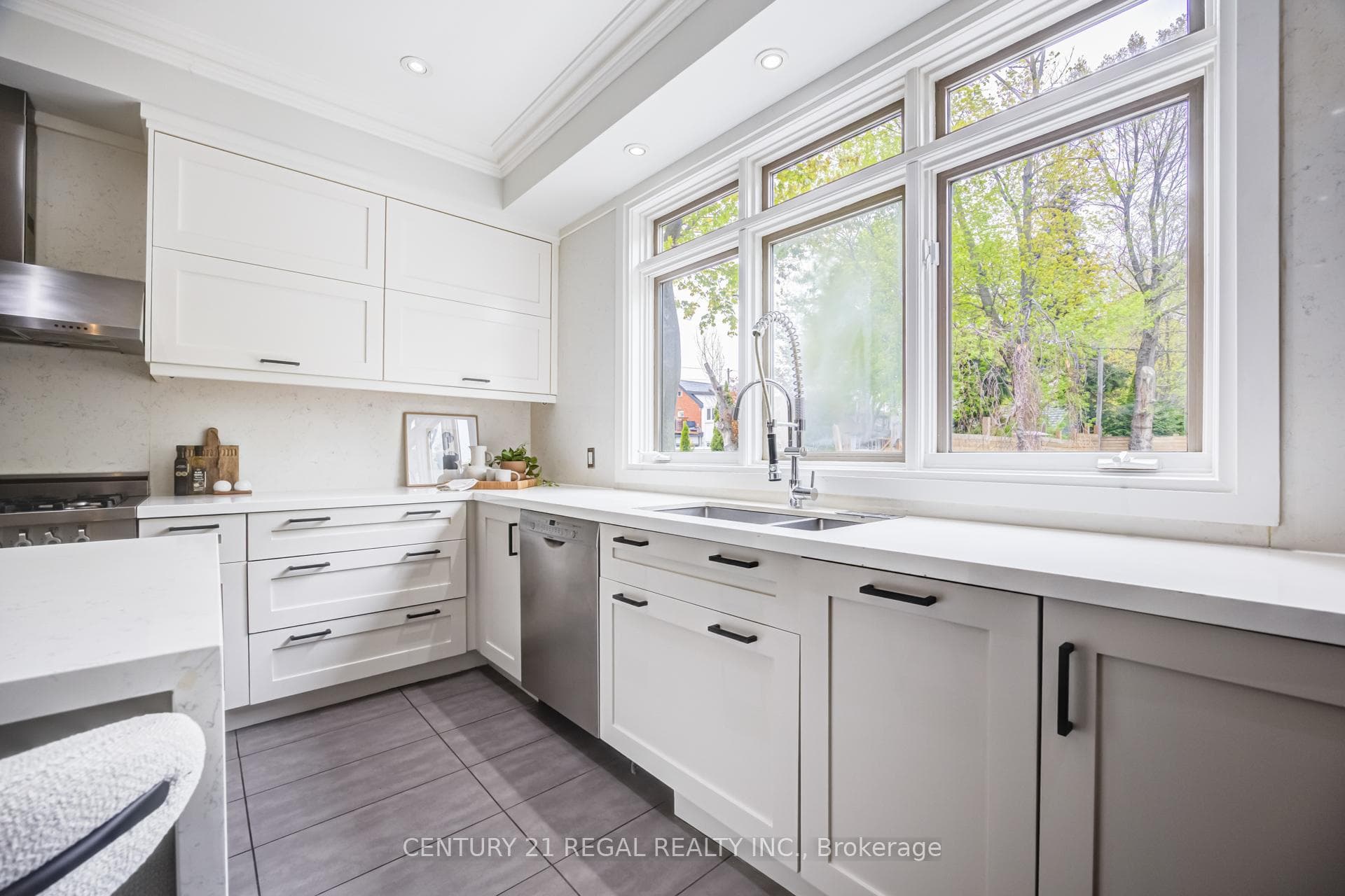 38 Mattice Road - Detached photo 13 of 50 in Etobicoke (Islington / Rexdale), Ontario