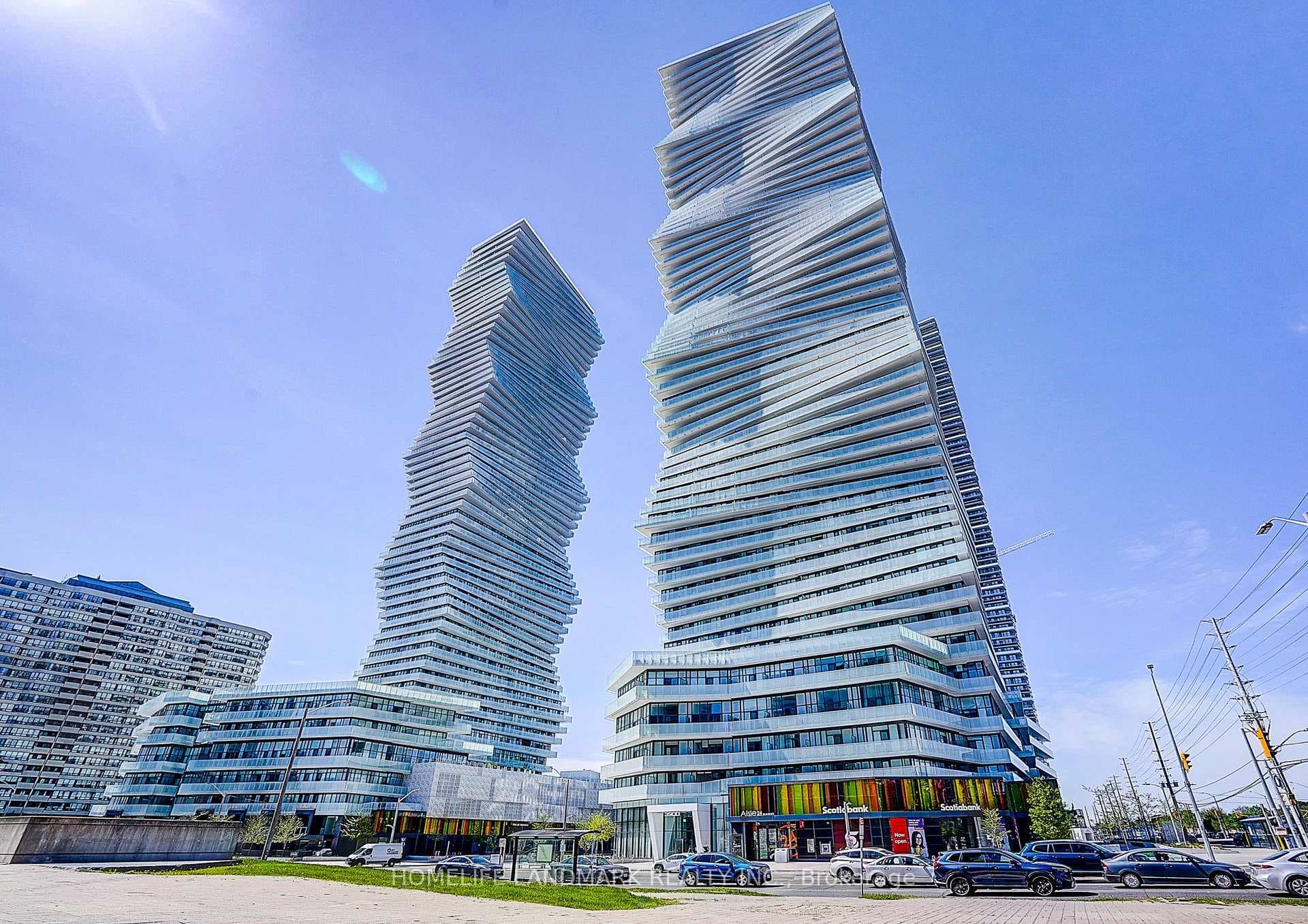 3900 Confederation Parkway Unit 3710 - Condo photo 1 of 50 in Mississauga, Ontario