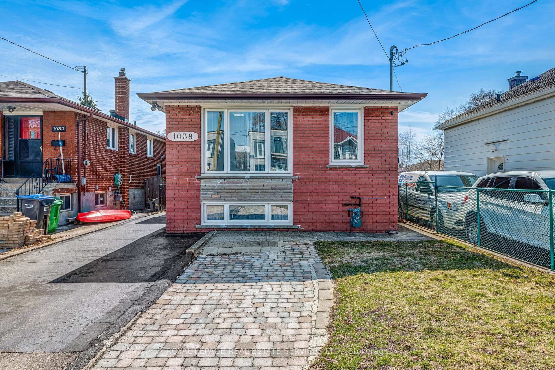 1038 Alexandra Avenue, Mississauga — home with in-law suite