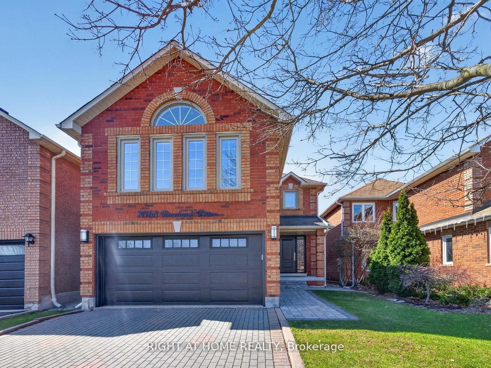 7068 Rosehurst Drive - Detached for sale in Mississauga