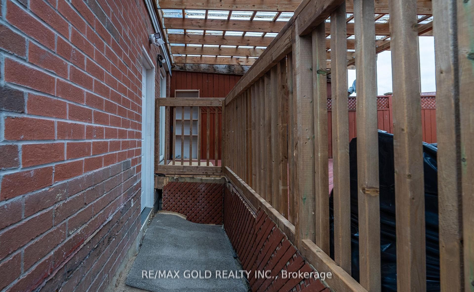 102 Bunchberry Way - Semi-Detached photo 32 of 37 in Brampton, Ontario