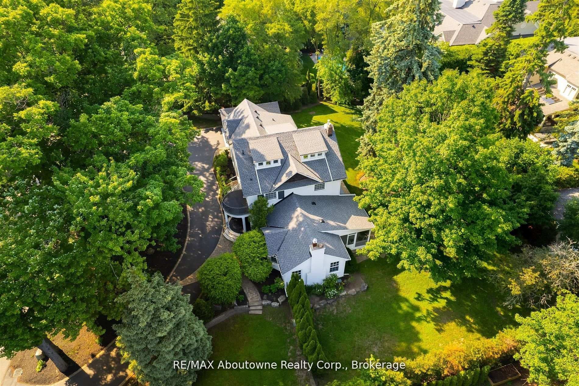 317 Gloucester Avenue - Detached photo 5 of 39 in Oakville, Ontario