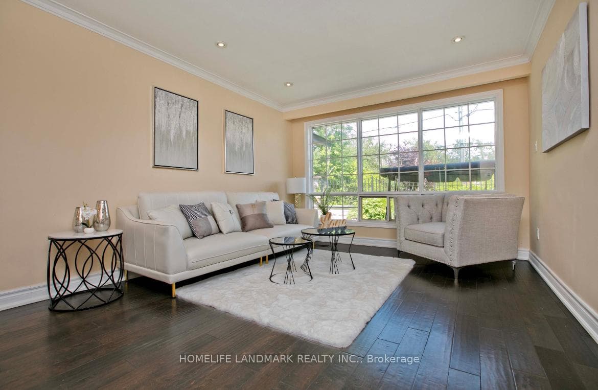 157 Pleasant View Drive - Detached photo 4 of 23 in Hillcrest Village / Bayview Village, Ontario
