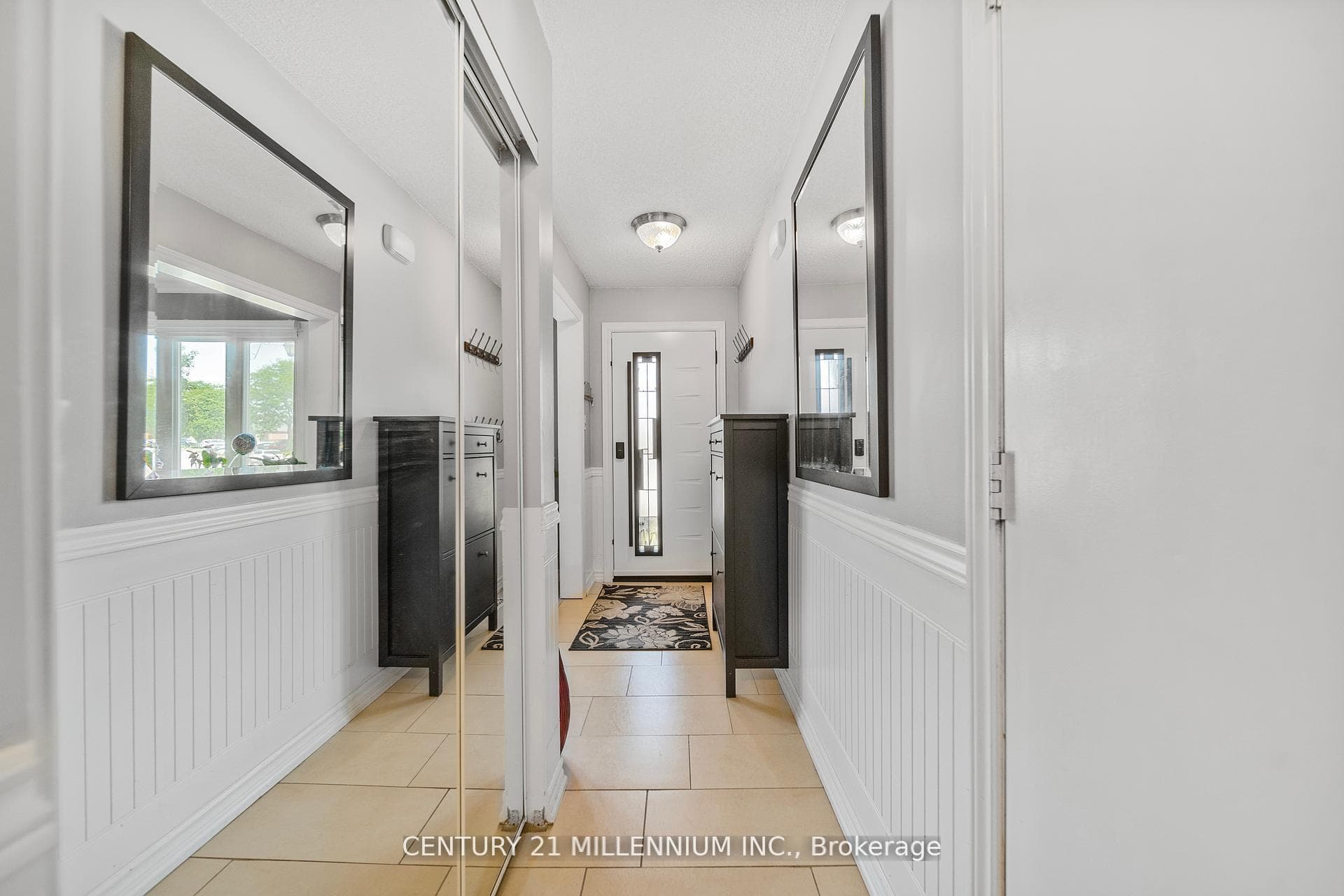 34 Gardenia Way - Townhouse photo 6 of 36 in Caledon, Ontario
