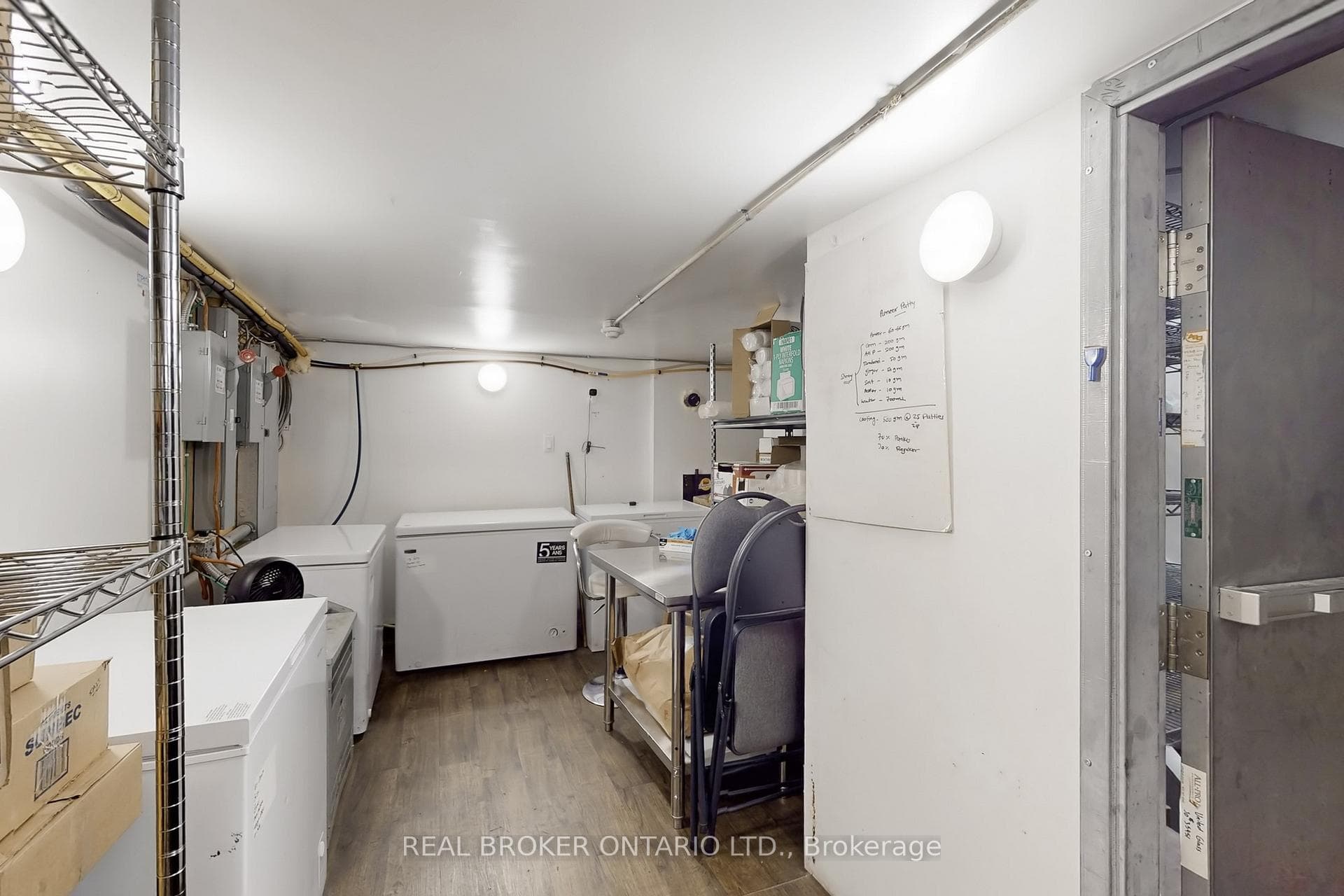 85 John Street Unit C - Commercial photo 25 of 31 in Hamilton, Ontario
