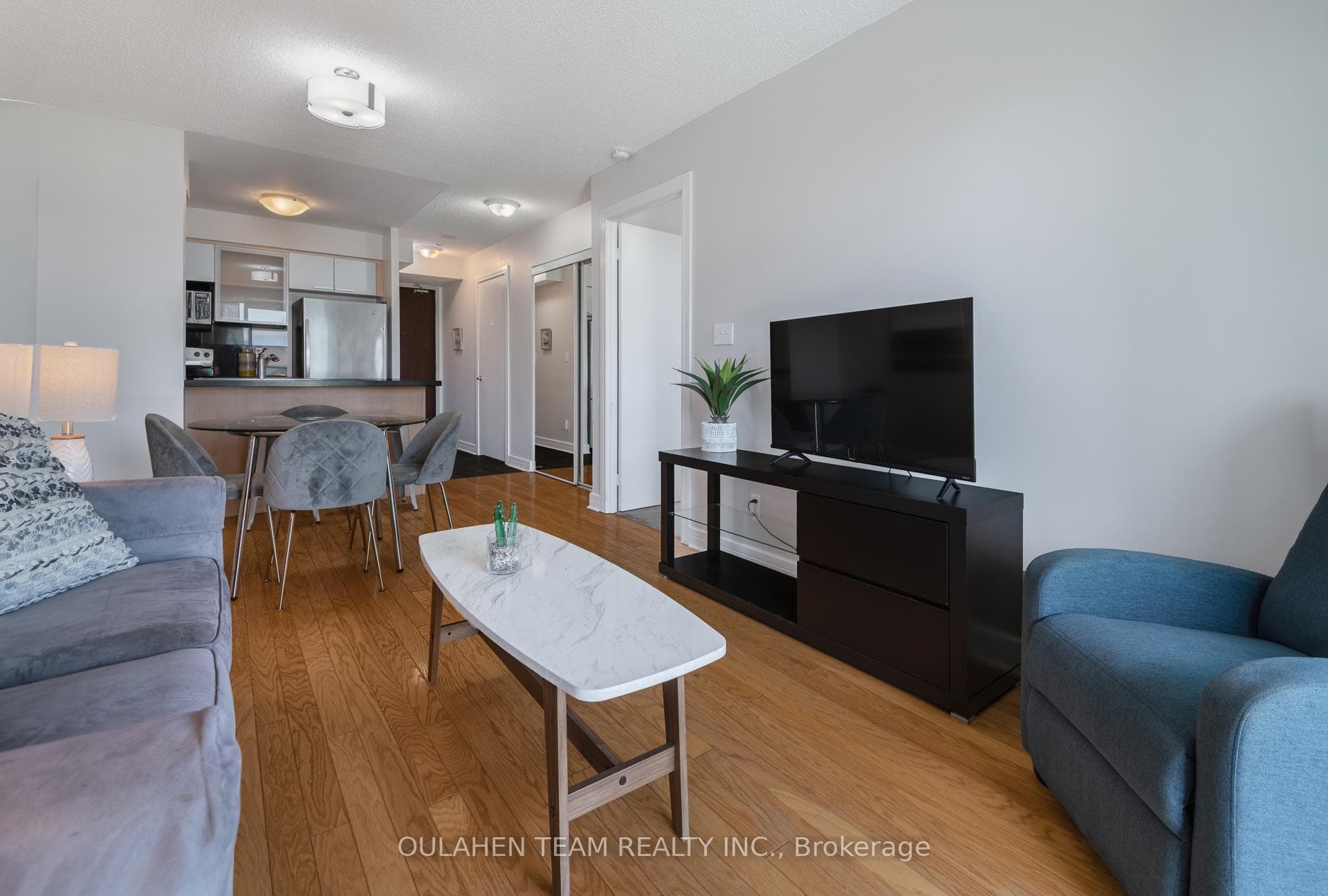 16 Harrison Garden Boulevard Unit 309 - Condo photo 8 of 35 in Willowdale / Newtonbrook, Ontario