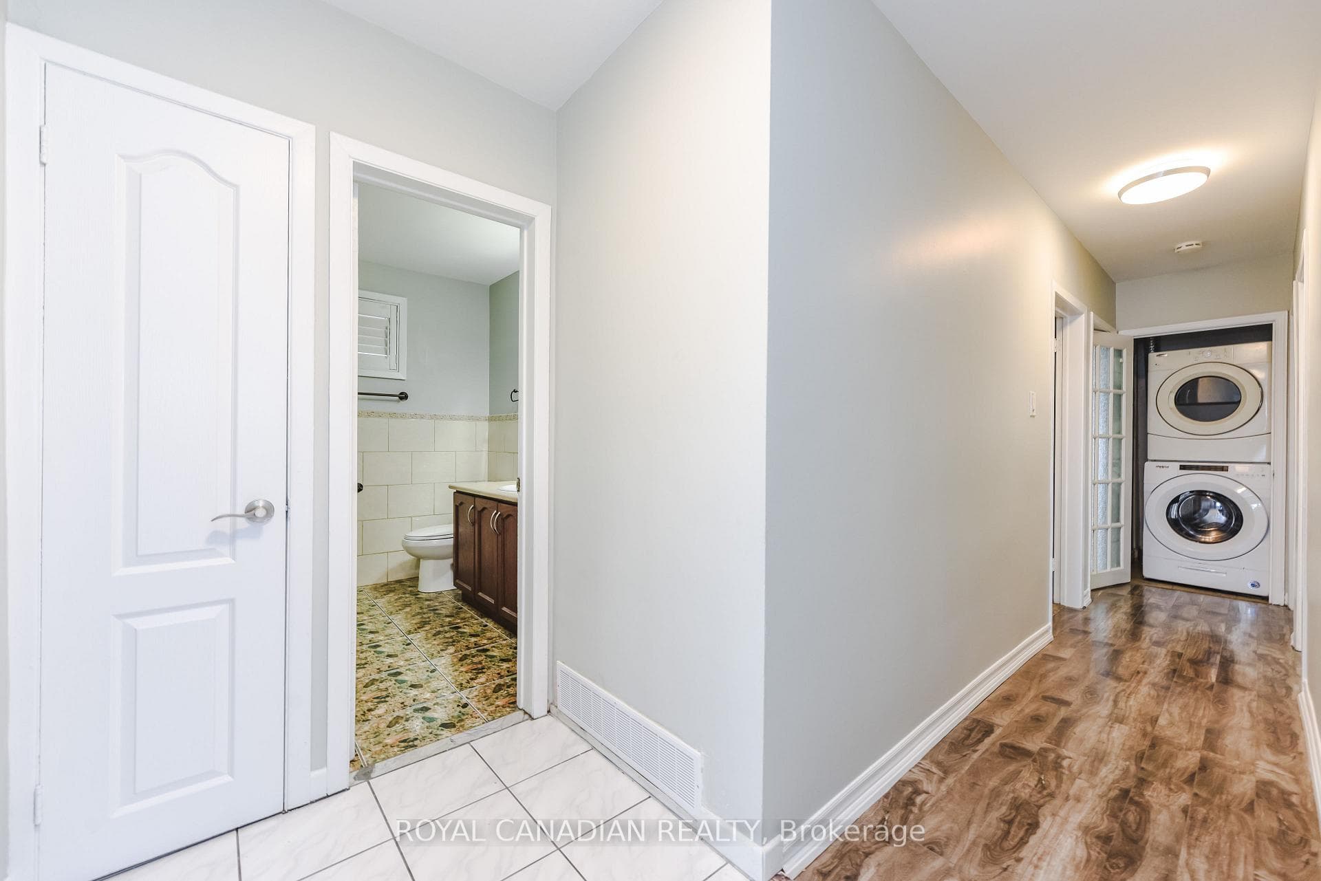 7566 Lockington Crescent - Detached photo 23 of 48 in Mississauga, Ontario