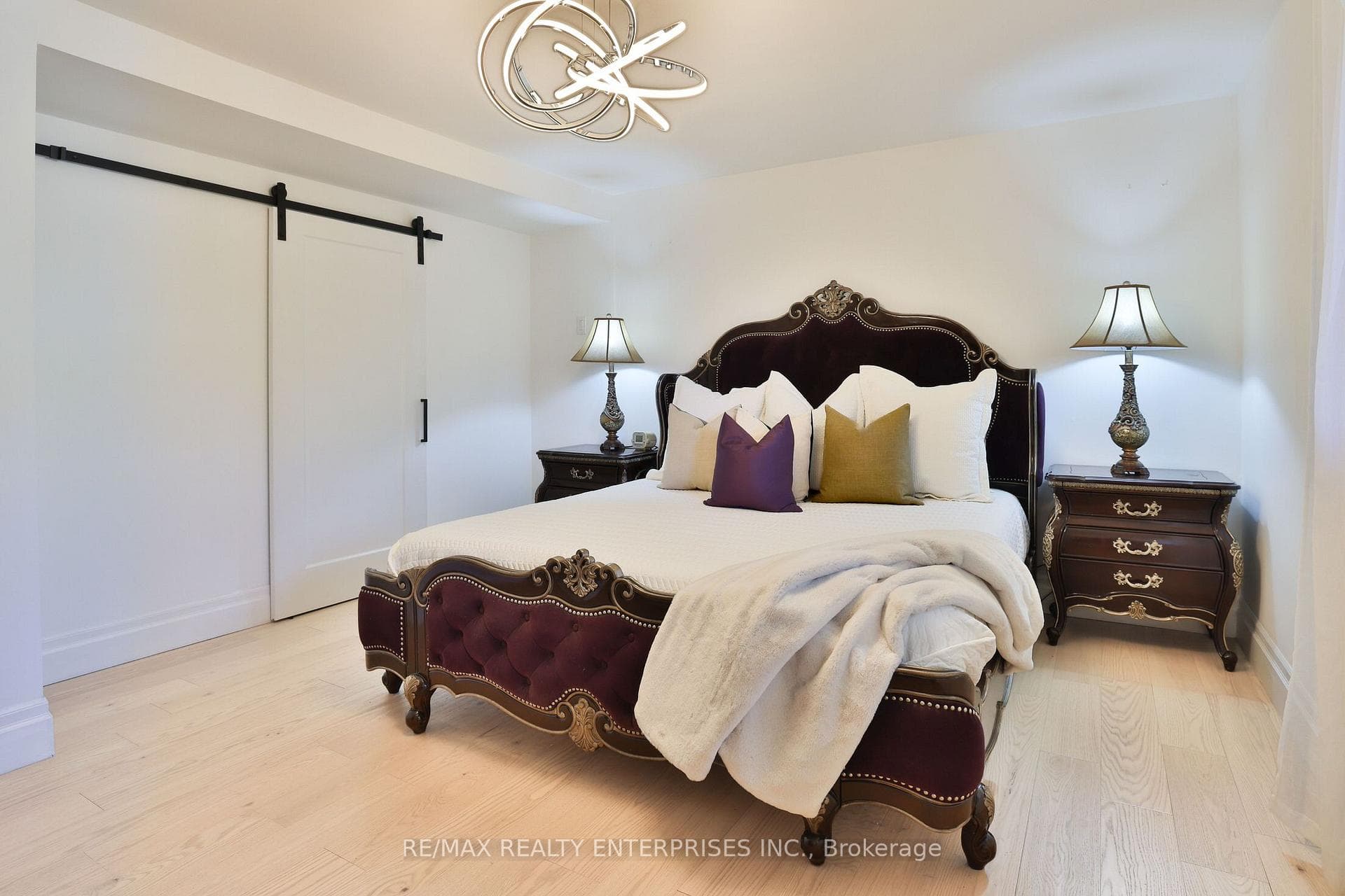 625 Sir Richards Road - Detached photo 20 of 41 in Mississauga, Ontario