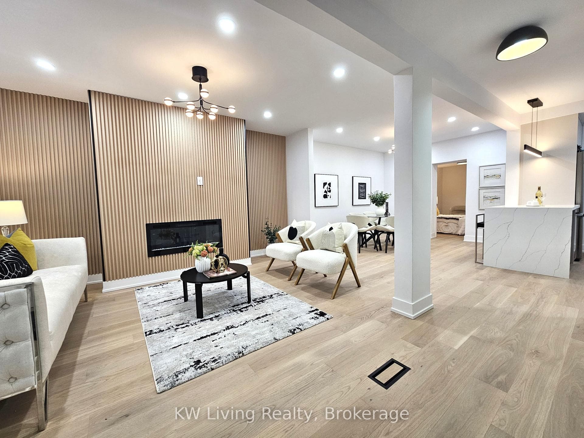 113 Humbercrest Boulevard - home for sale in Bloor West Village / Swansea, Ontario