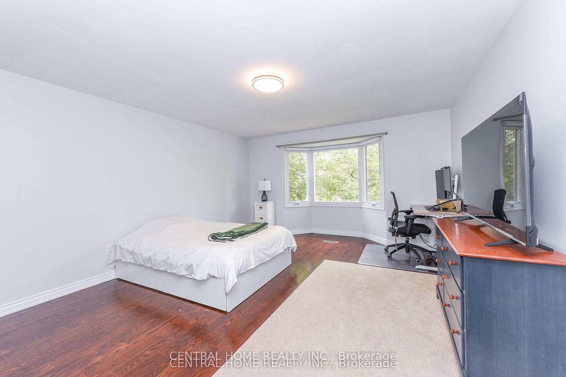 4 Robaldon Road - Detached photo 28 of 40 in Etobicoke (Islington / Rexdale), Ontario