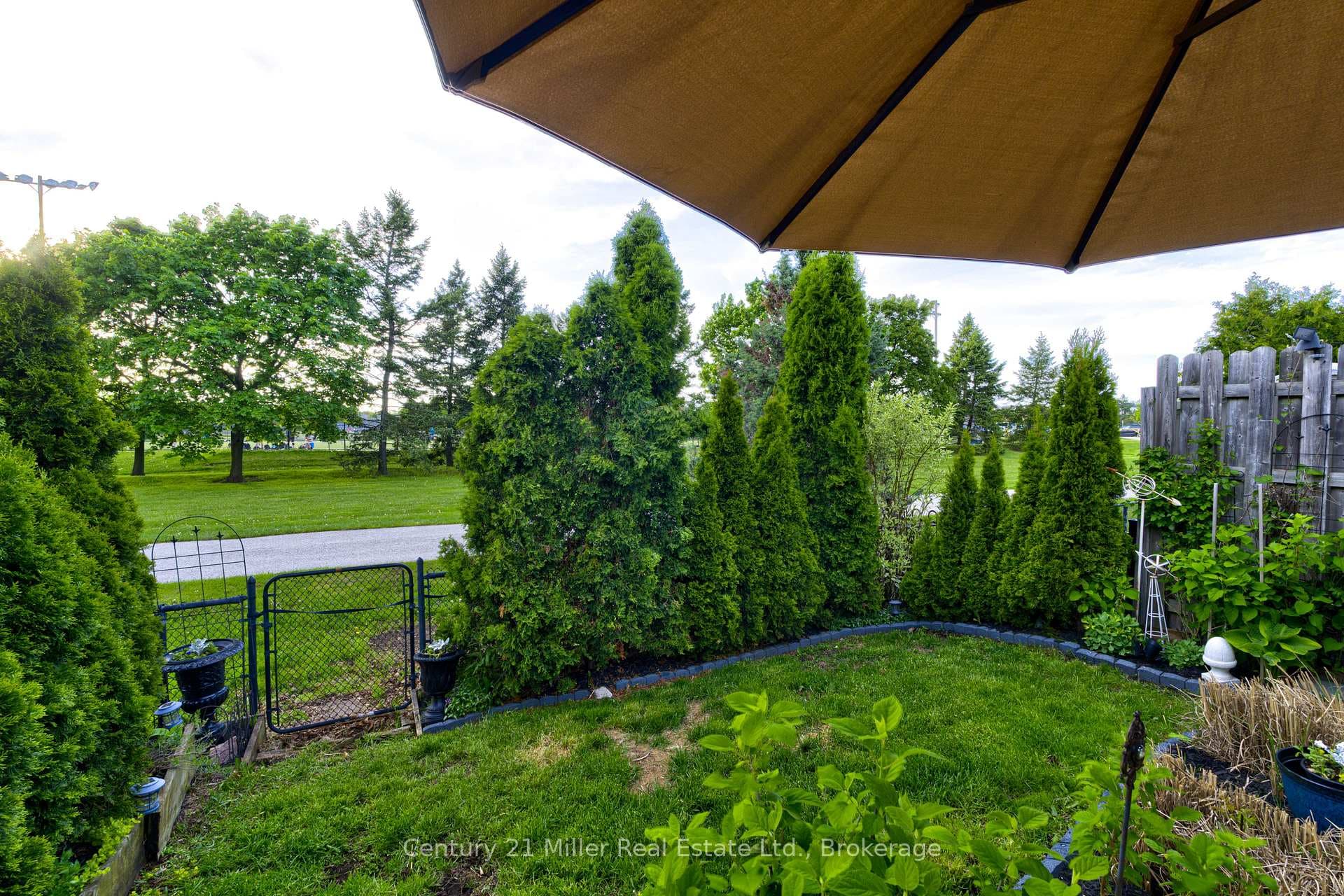 2256 MARGOT Street - Townhouse photo 42 of 46 in Oakville, Ontario