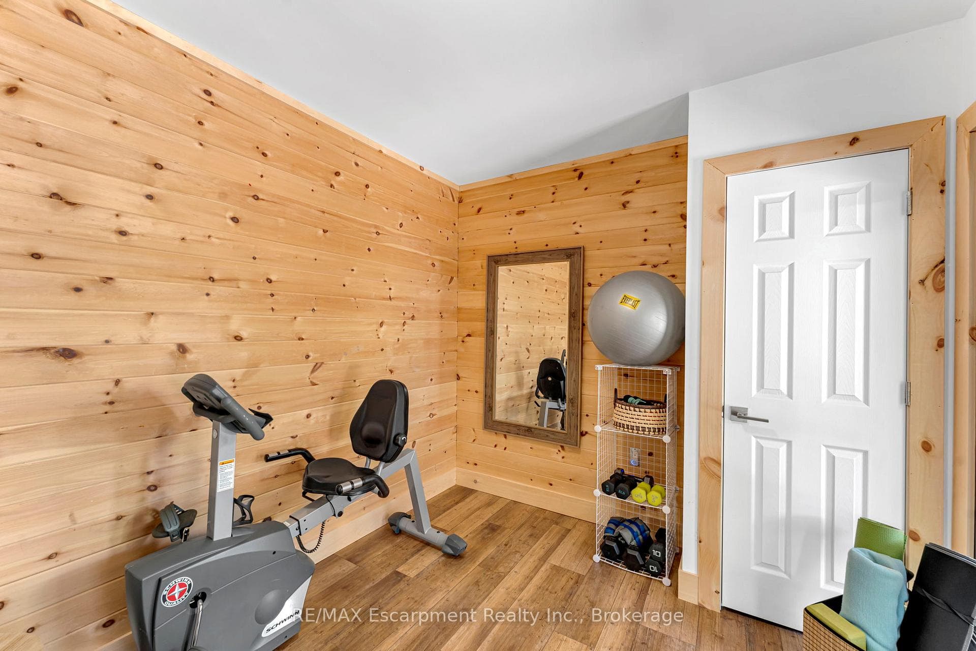 546 HURD Avenue - Detached photo 40 of 46 in Burlington, Ontario