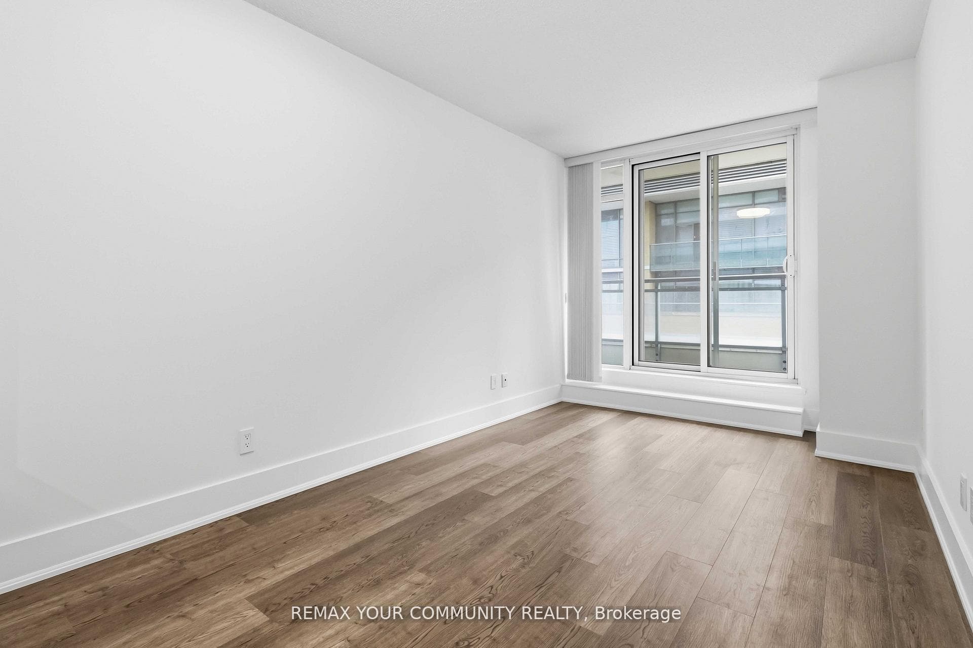 8 Scollard Street Unit 606 - Condo photo 18 of 37 in Annex / Yorkville / Summerhill, Ontario