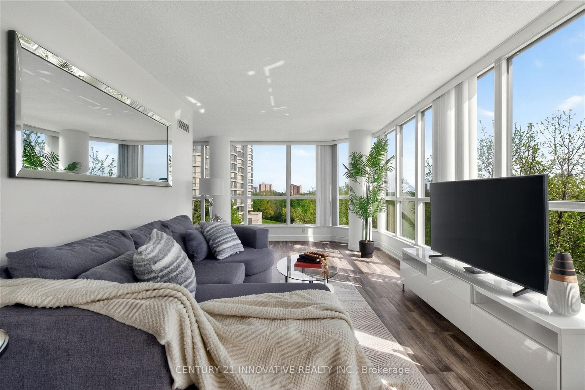 5 Rowntree Road Unit 415 - Condo photo 1 of 31 in Etobicoke (West Mall / Rexdale), Ontario