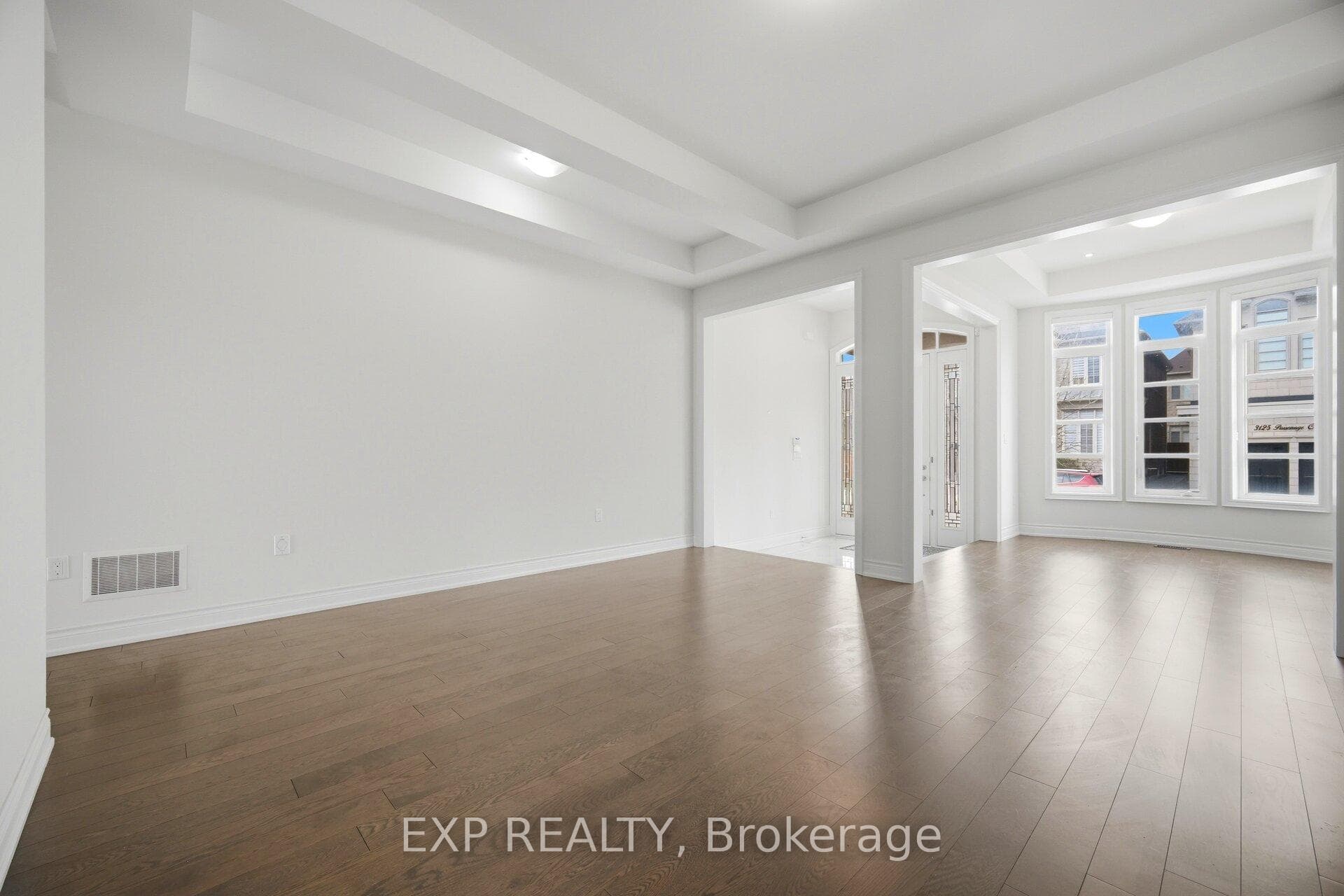 3128 Parsonage Crescent - Detached photo 11 of 47 in Oakville, Ontario