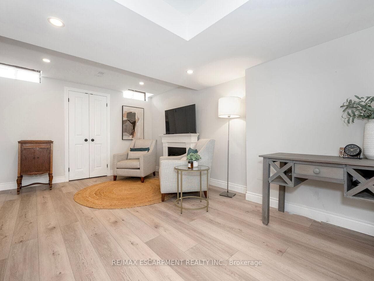 2448 Wooden Hill Circle - Townhouse photo 37 of 50 in Oakville, Ontario