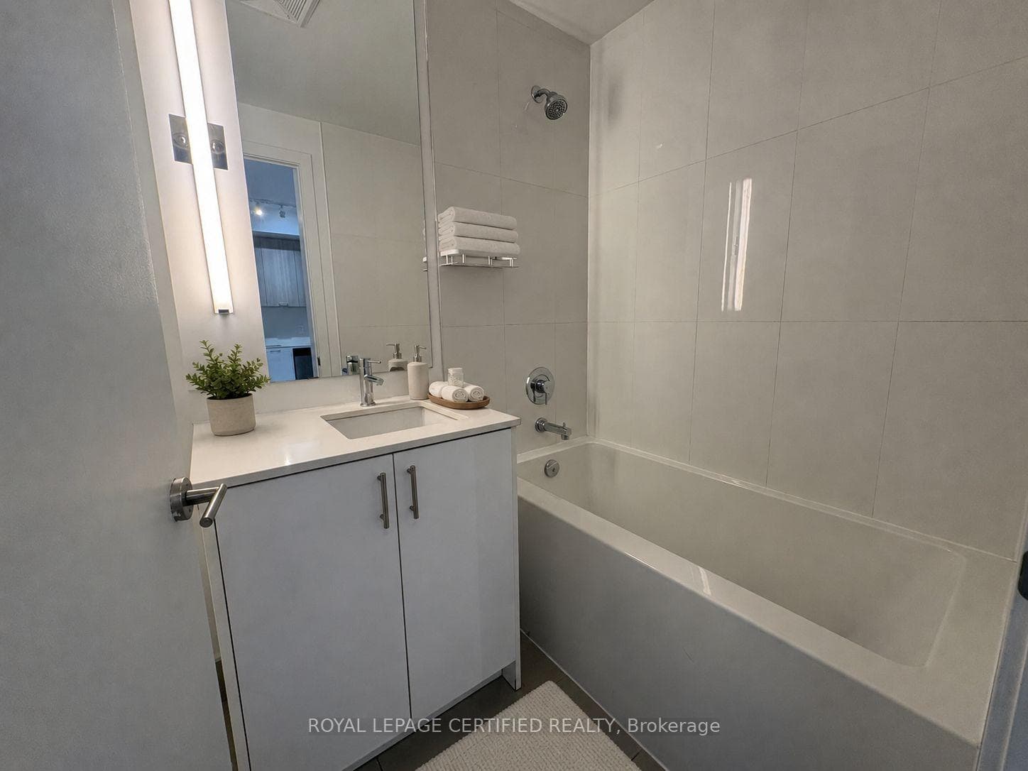 180 Veterans Drive Unit 307 - Condo photo 16 of 23 in Brampton, Ontario