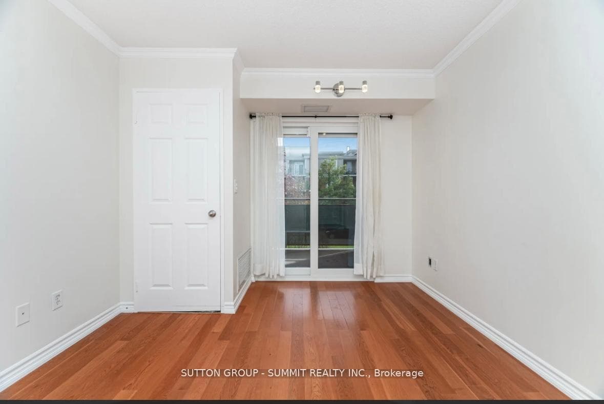 2300 Parkhaven Boulevard Unit 207 - Condo photo 8 of 26 in Oakville, Ontario