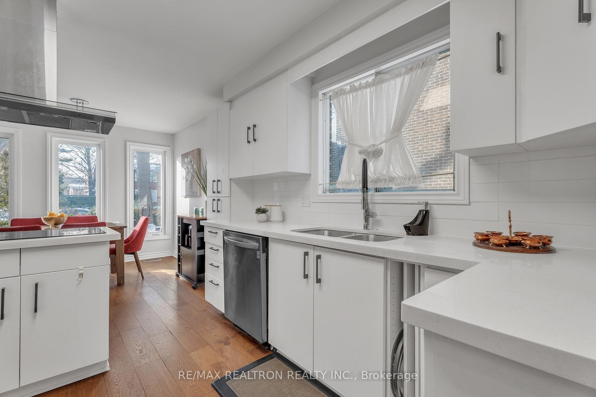 47 Robinter Drive - Detached photo 15 of 48 in Willowdale / Newtonbrook, Ontario