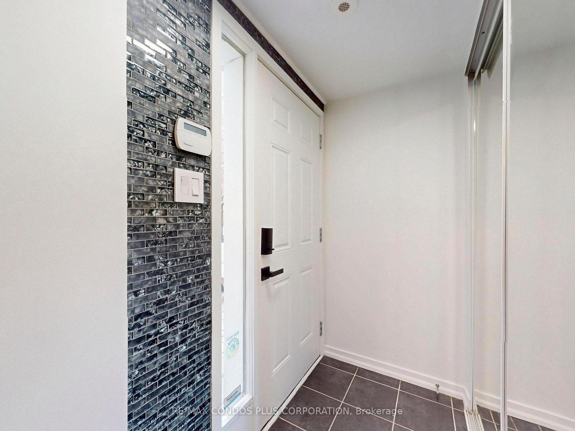 29 Florence Wyle Lane Unit 38 - Condo photo 43 of 43 in Riverdale / Leslieville, Ontario