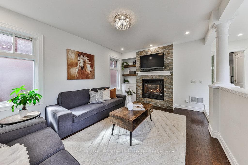 200 Lexington Road - Detached photo 14 of 37 in Oakville, Ontario
