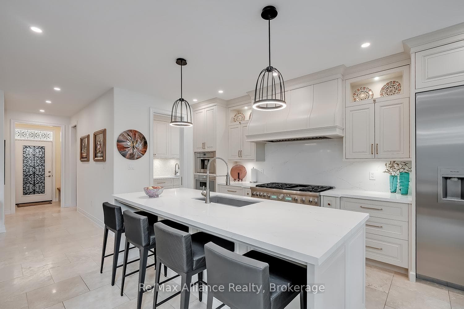 203 Burloak Drive - Detached photo 11 of 50 in Oakville, Ontario