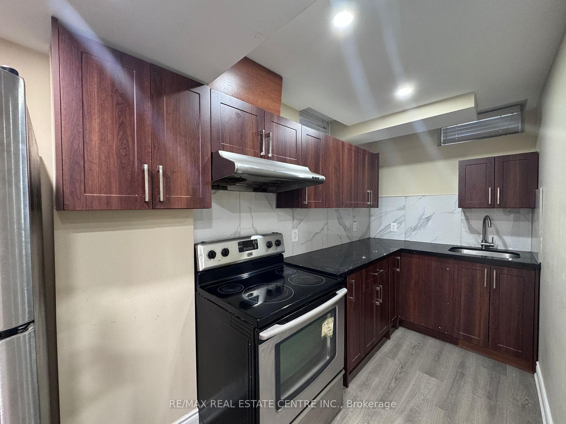 140 Cadillac Crescent Unit Basement - Semi-Detached photo 10 of 15 in Brampton, Ontario