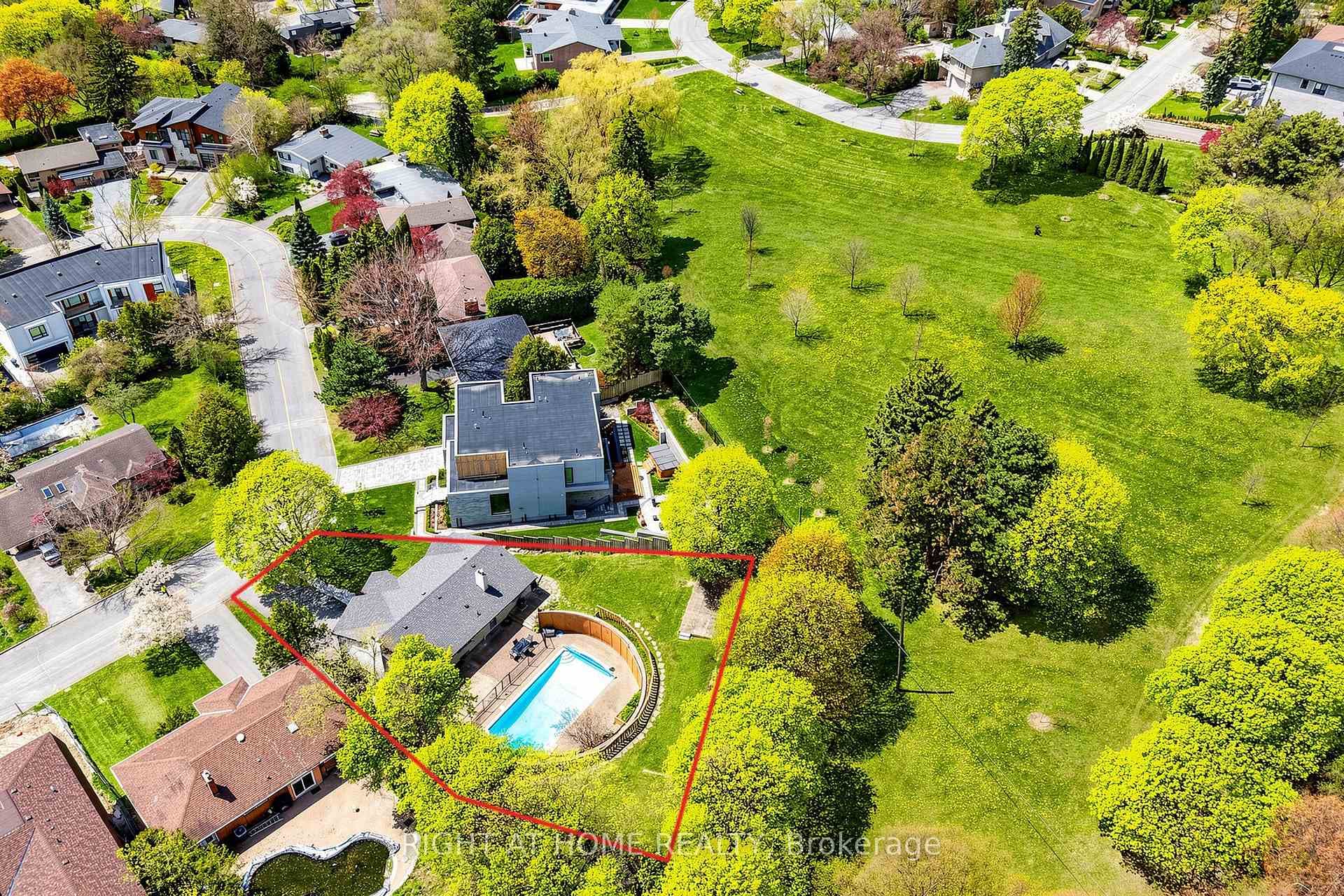 41 Larabee Crescent - Detached photo 5 of 42 in Don Mills / Parkwoods / Victoria Village, Ontario