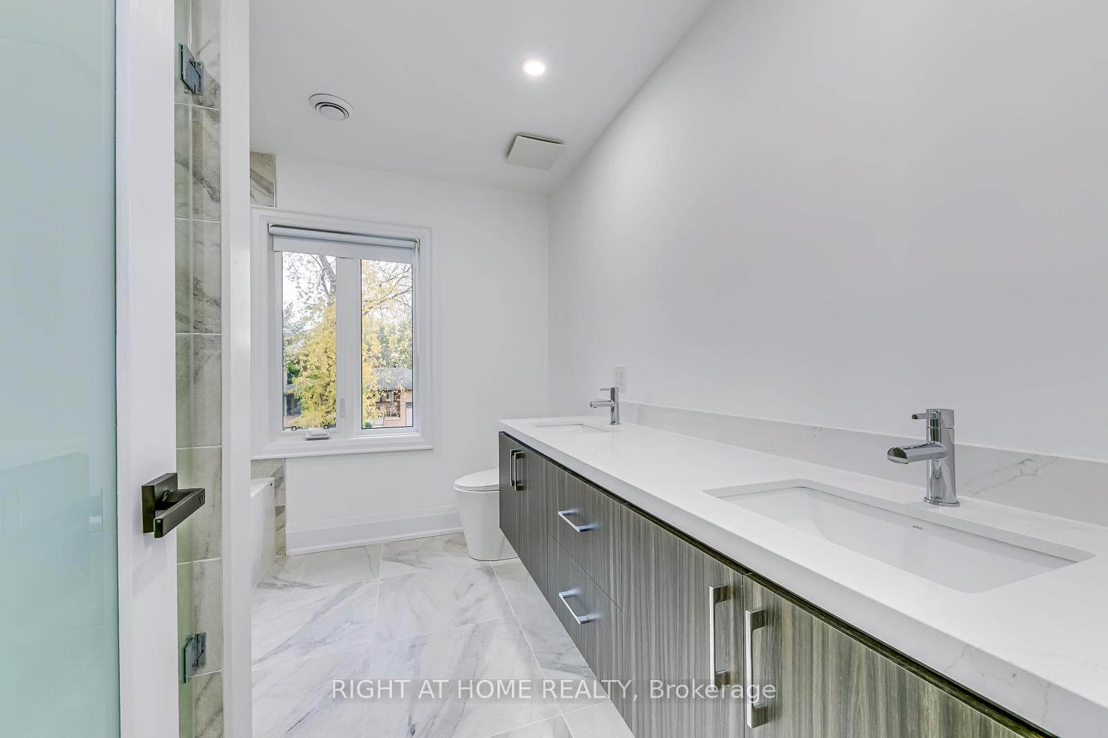 5 Enfield Avenue - Semi-Detached photo 18 of 35 in Liberty Village / Parkdale / South Parkdale, Ontario