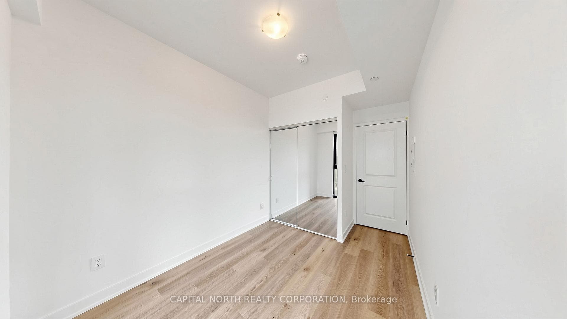 2075 Lakeshore Road Unit 708 - Condo photo 19 of 37 in Burlington, Ontario