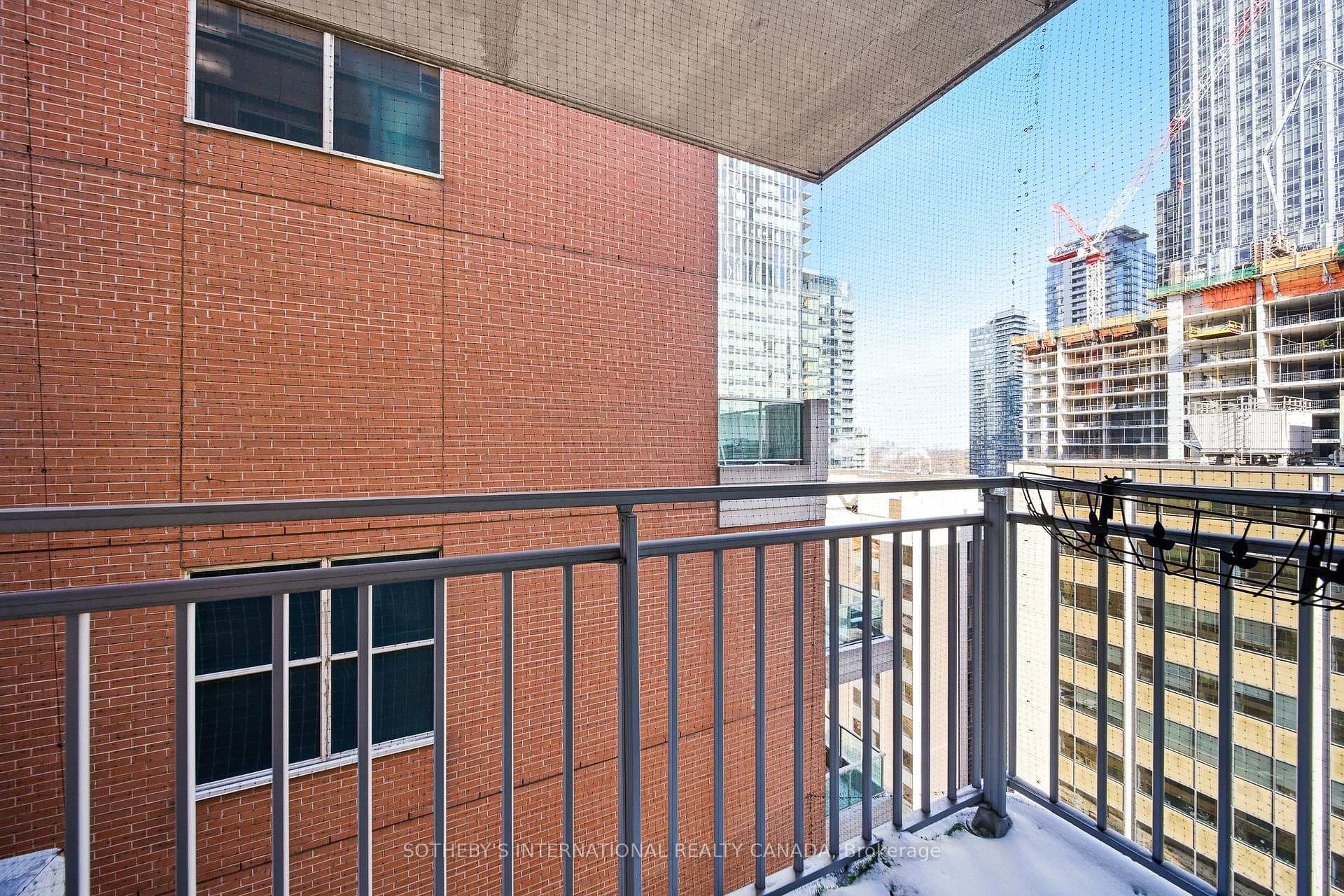 80 Cumberland Street Unit 1507 - Condo photo 29 of 32 in Annex / Yorkville / Summerhill, Ontario
