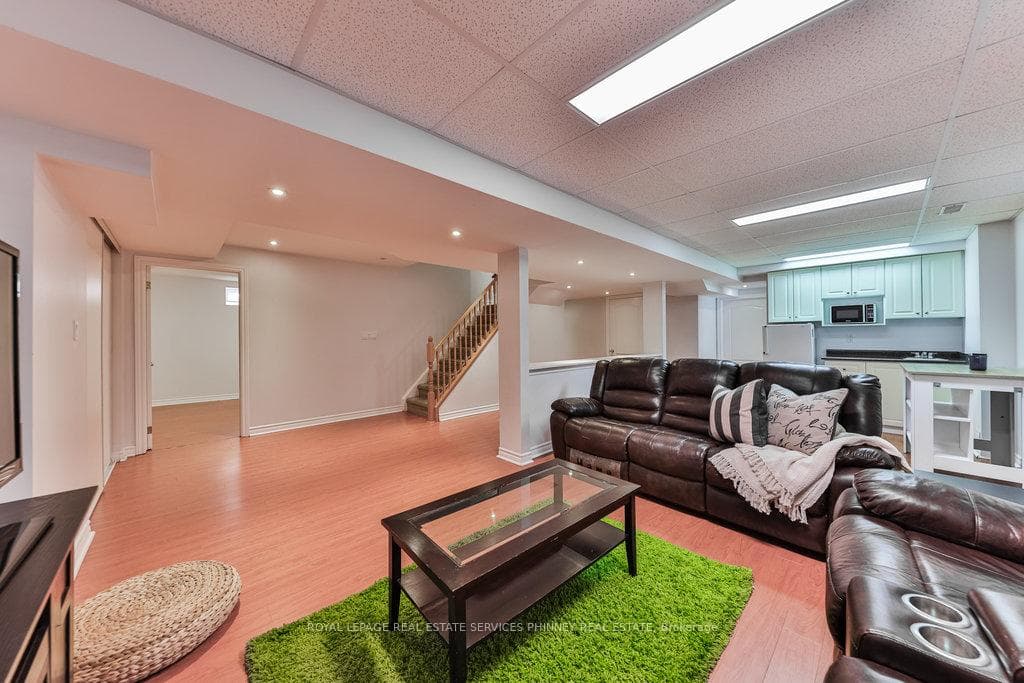 200 Lexington Road - Detached photo 24 of 37 in Oakville, Ontario