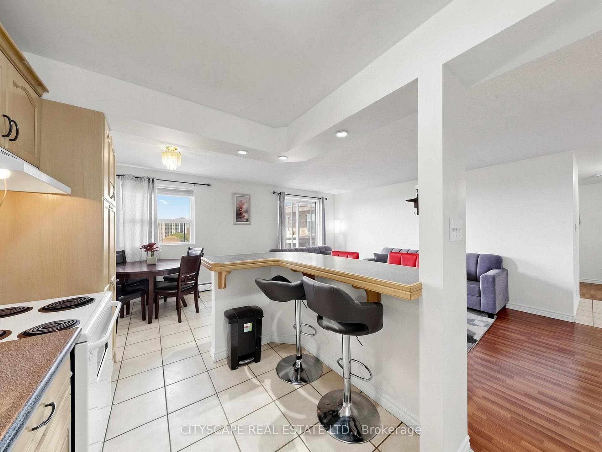 851 Queenston Road Unit 708 - Condo photo 6 of 27 in Hamilton, Ontario