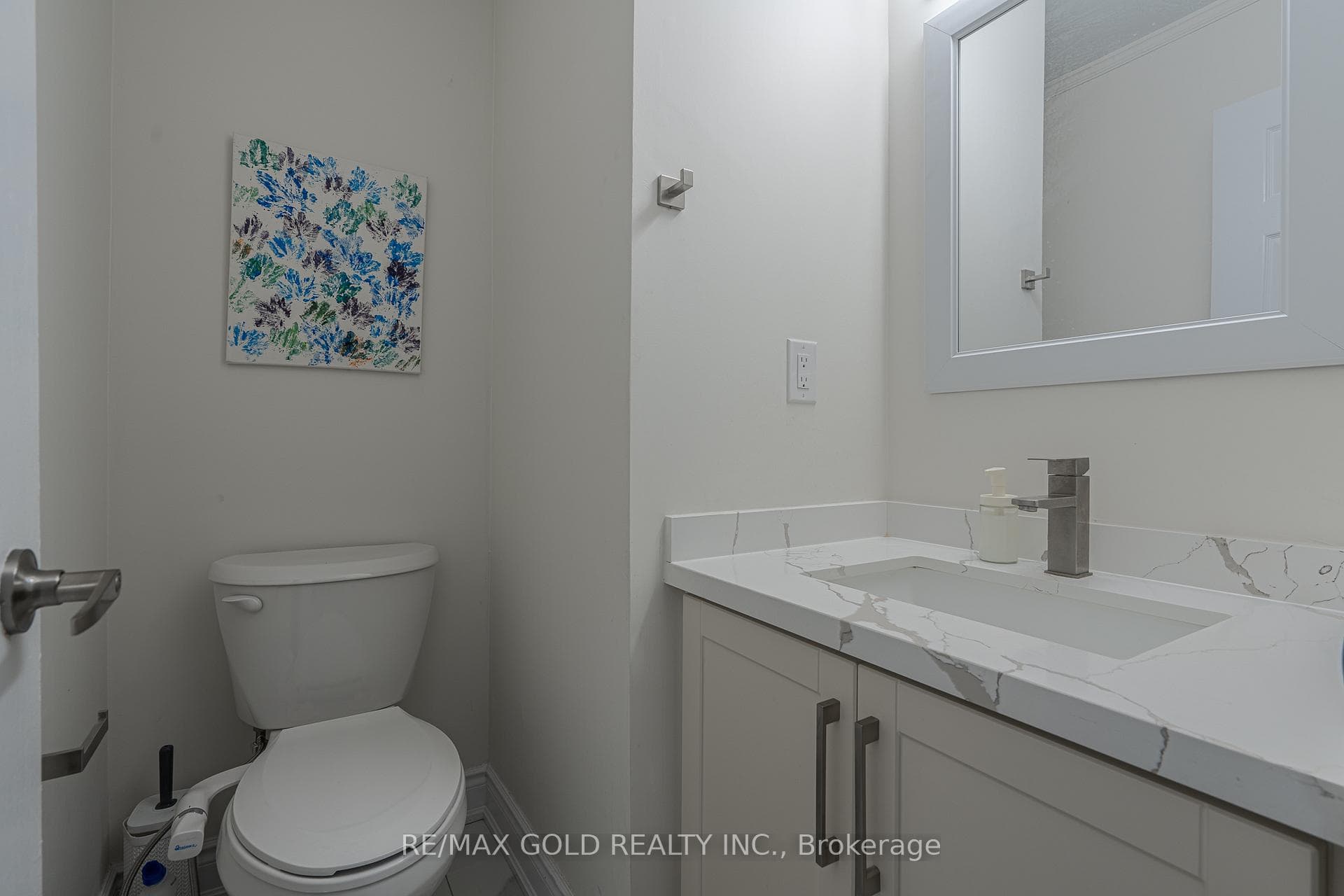 6 Meadow Glade Road - Detached photo 14 of 36 in Brampton, Ontario