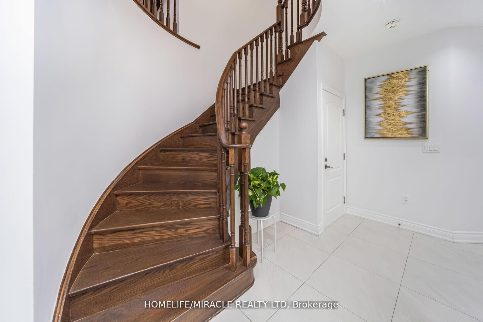 10 Kenora Street - Detached photo 19 of 50 in Brampton, Ontario