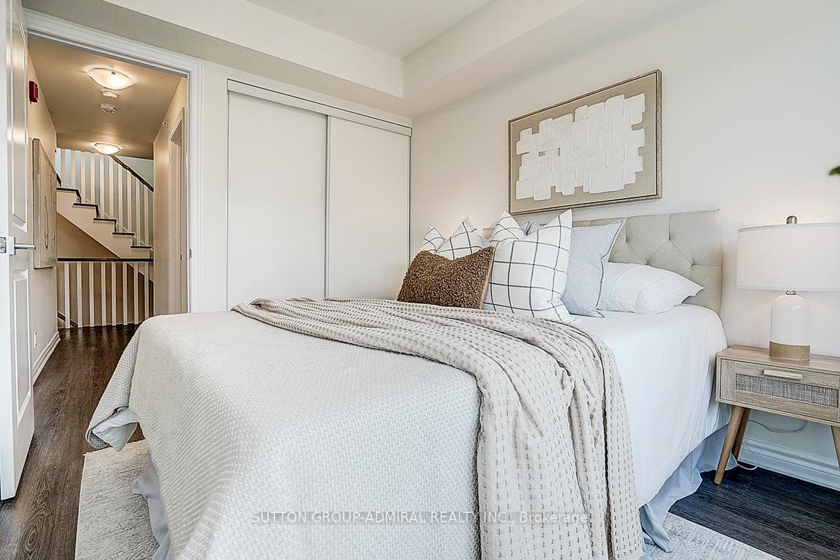 85 Eastwood Park Gardens Unit 18 - Condo photo 25 of 33 in Liberty Village / Parkdale / South Parkdale, Ontario