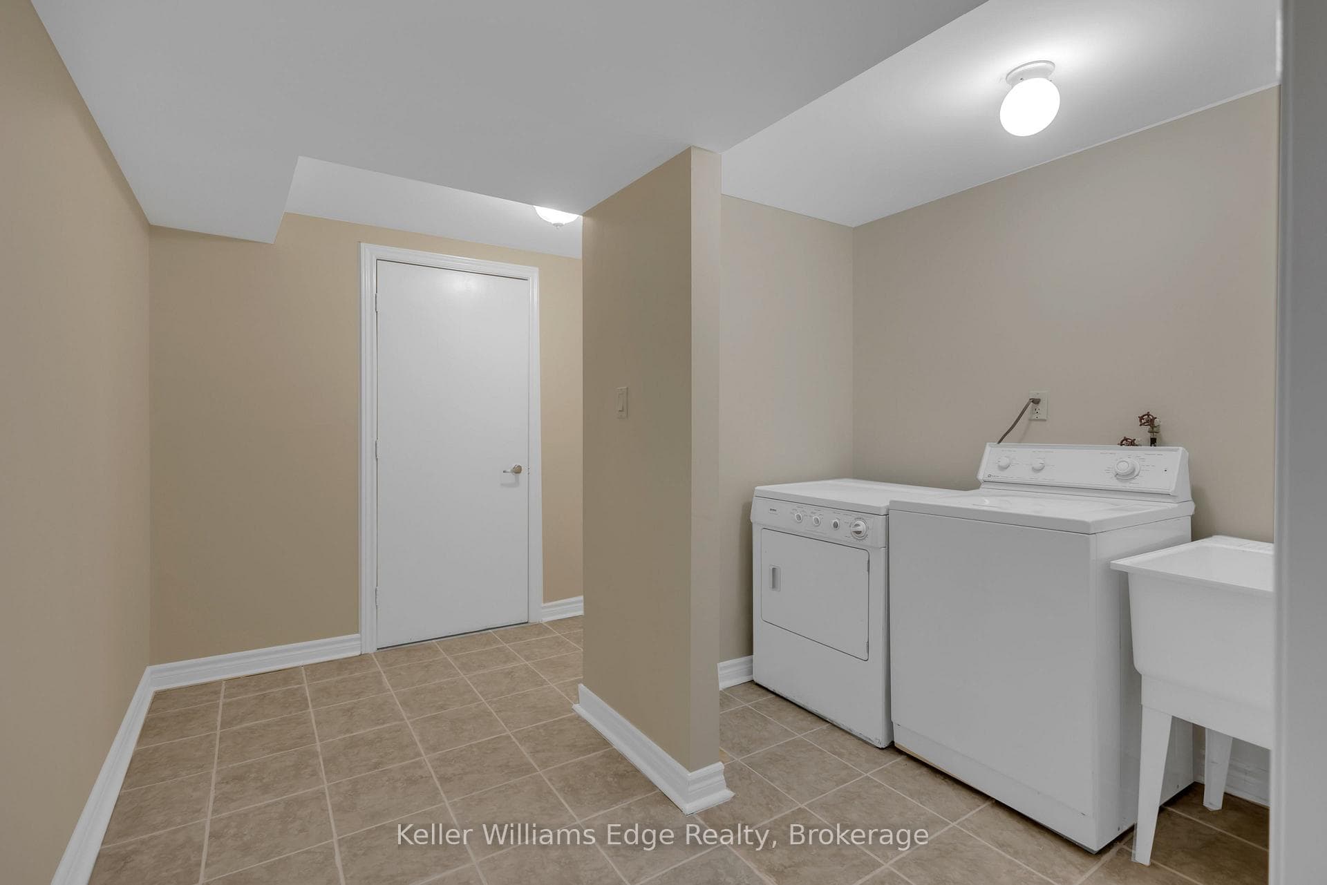 2241 Adirondak Trail - Detached photo 45 of 50 in Oakville, Ontario