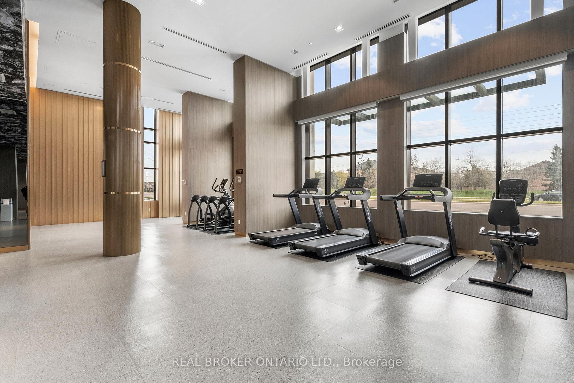 405 Dundast Street Unit 328 - Condo photo 5 of 33 in Oakville, Ontario
