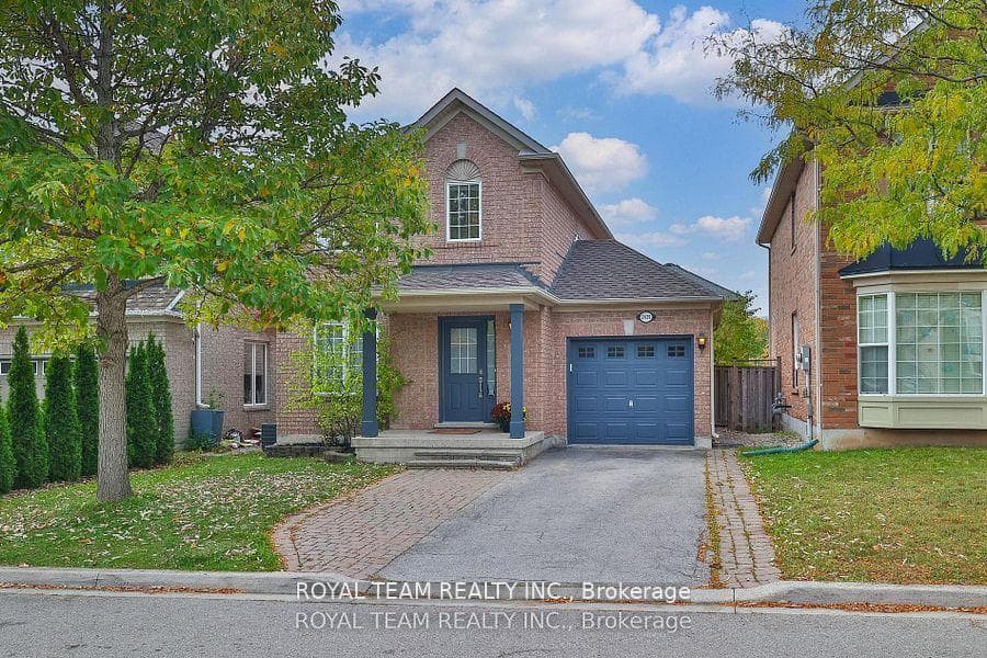 2439 Hollybrook Drive - home for sale in Oakville, Ontario