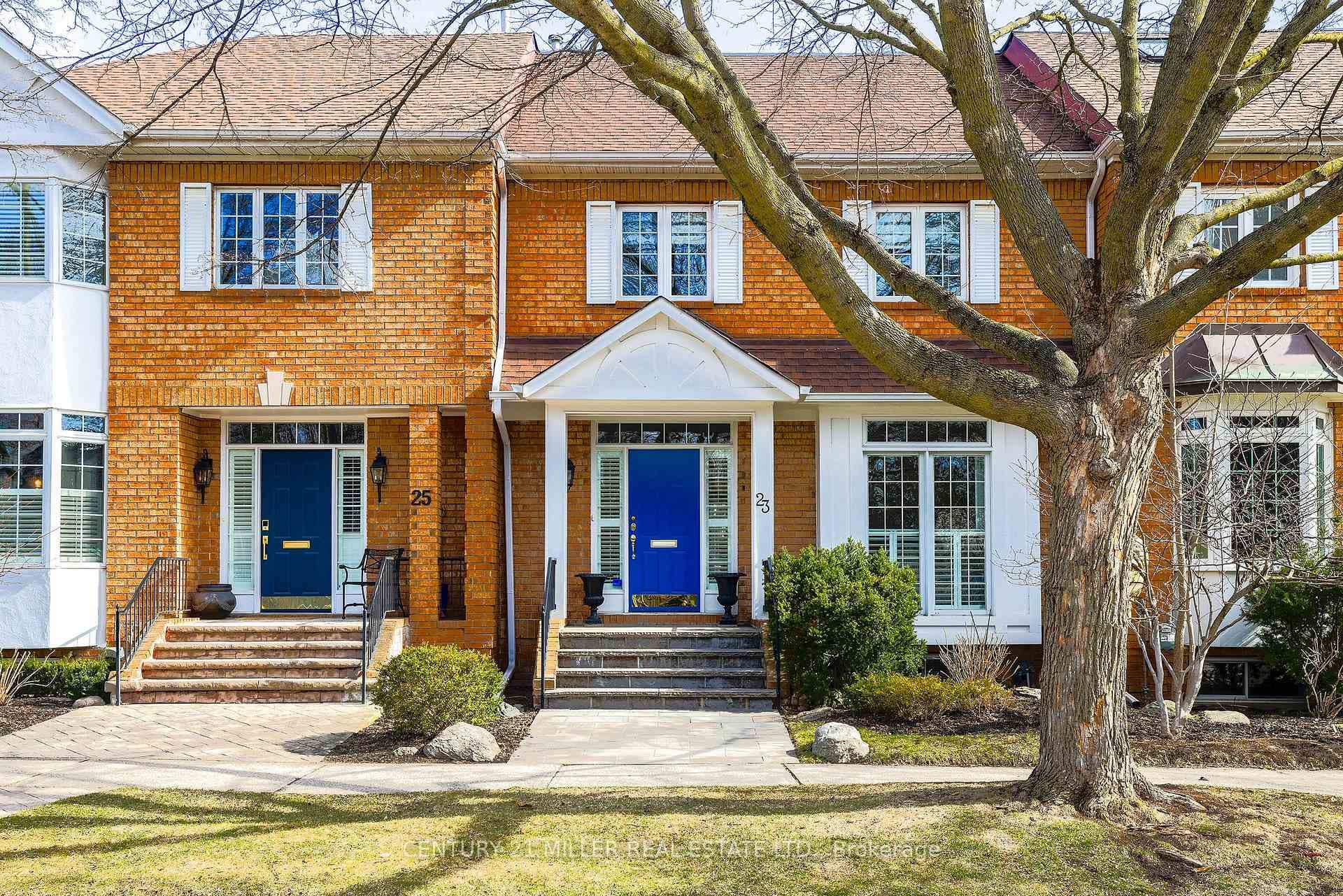 23 Chisholm Street - Townhouse photo 2 of 33 in Oakville, Ontario