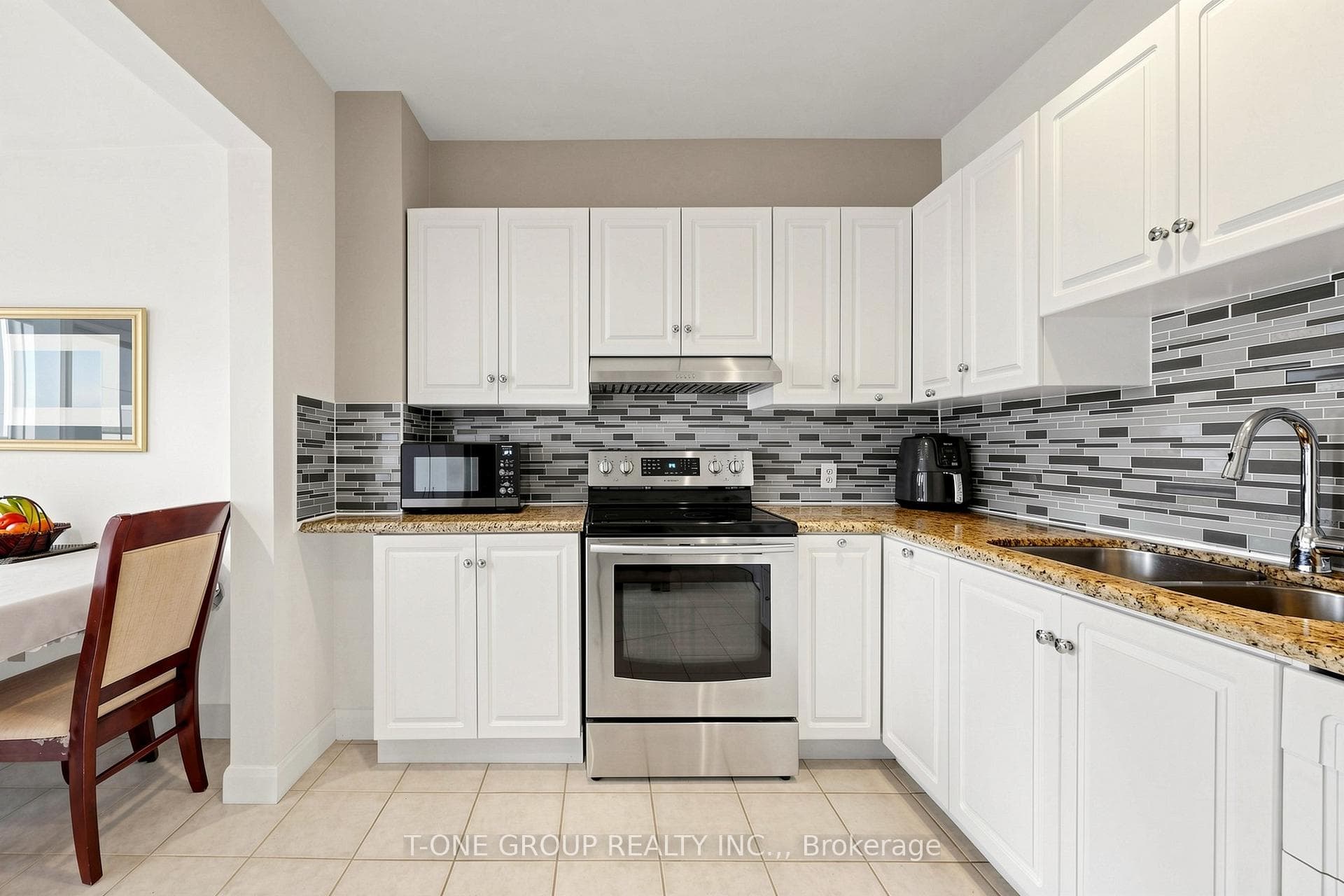 41 Madelaine Avenue - Semi-Detached photo 15 of 44 in Birch Cliff / Cliffside, Ontario