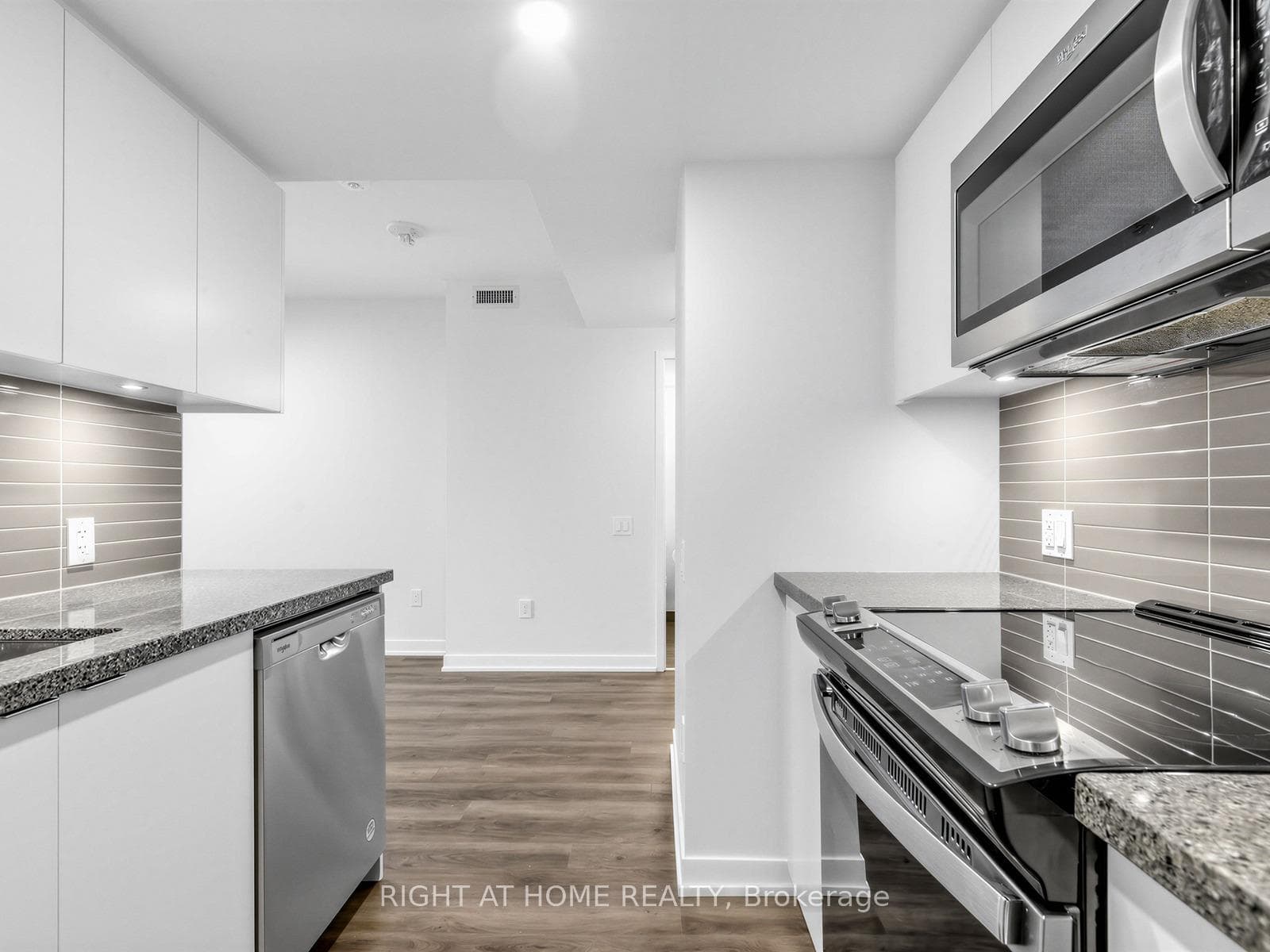 500 Wilson Avenue Unit 423 - Condo photo 10 of 23 in North York (Bathurst Manor / Clanton Park), Ontario