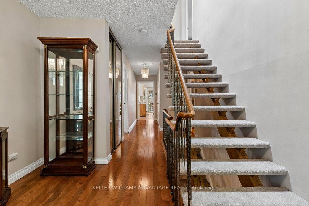 2192 Castlestone Court - Detached photo 3 of 50 in Mississauga, Ontario