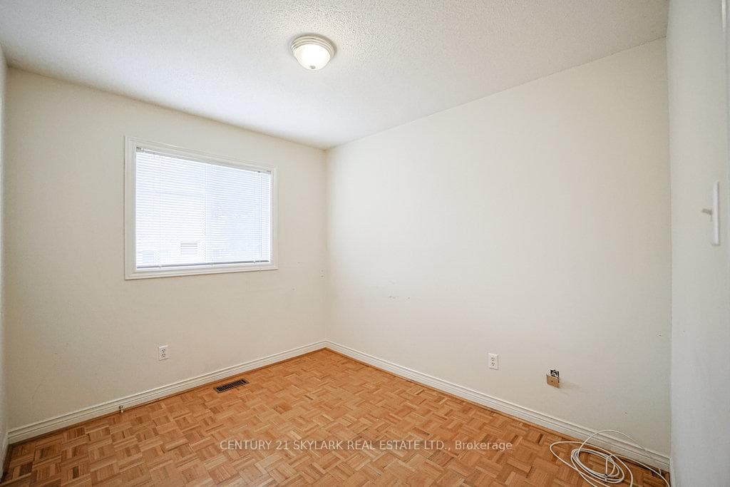 13 Paulette Way - Detached photo 15 of 17 in Caledon, Ontario