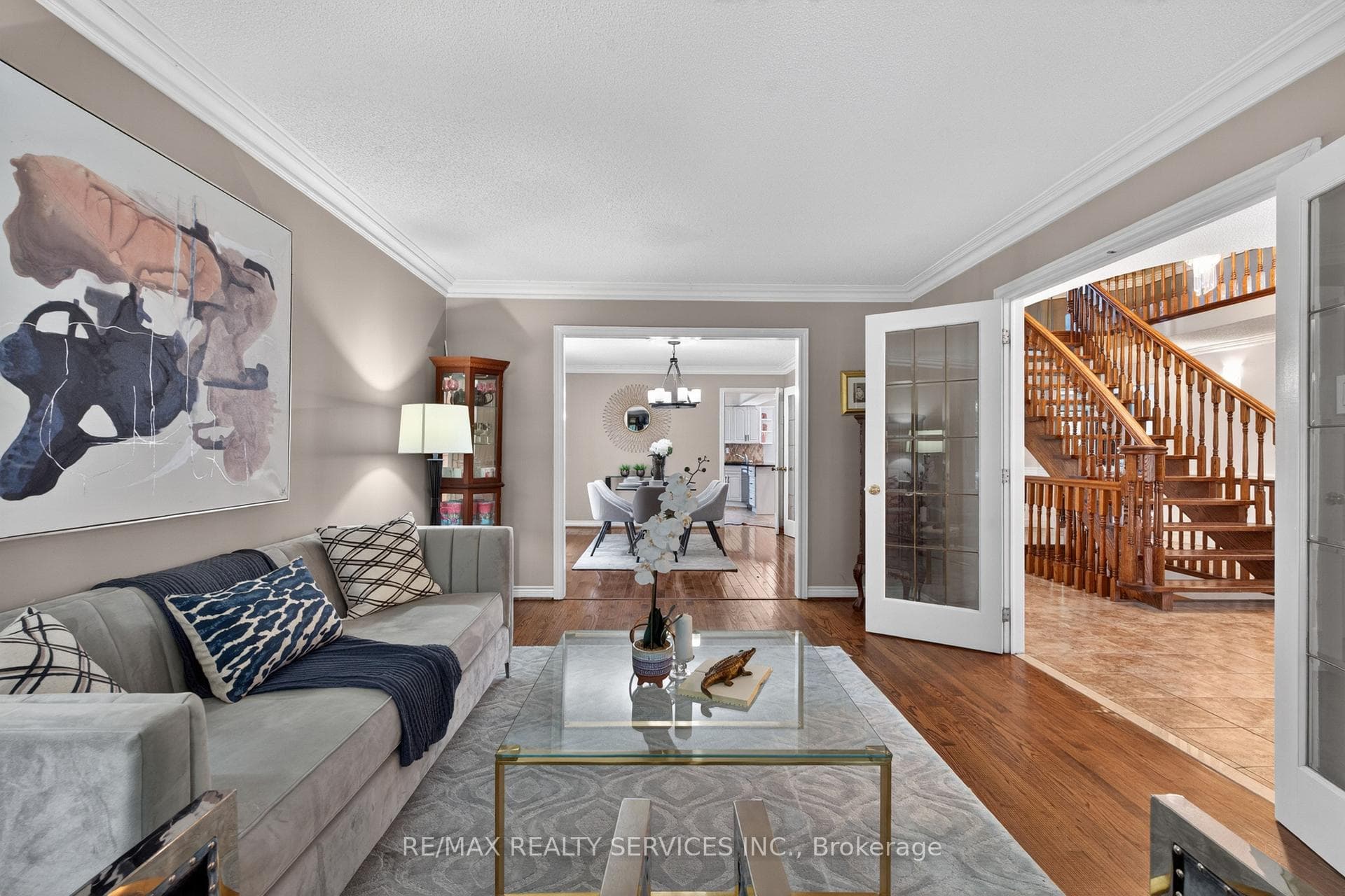 2069 Schoolmaster Circle - Detached photo 9 of 49 in Oakville, Ontario