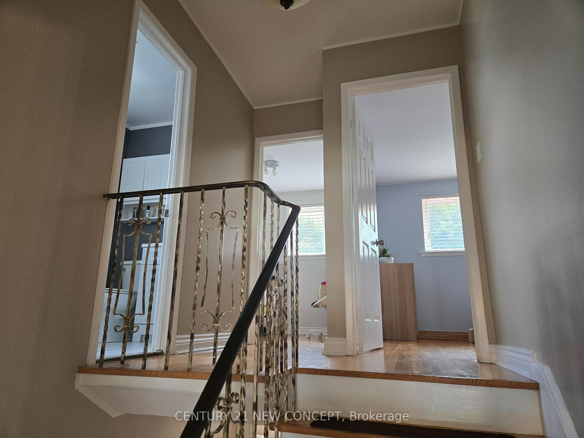 412 Melores Drive - Semi-Detached photo 10 of 26 in Burlington, Ontario