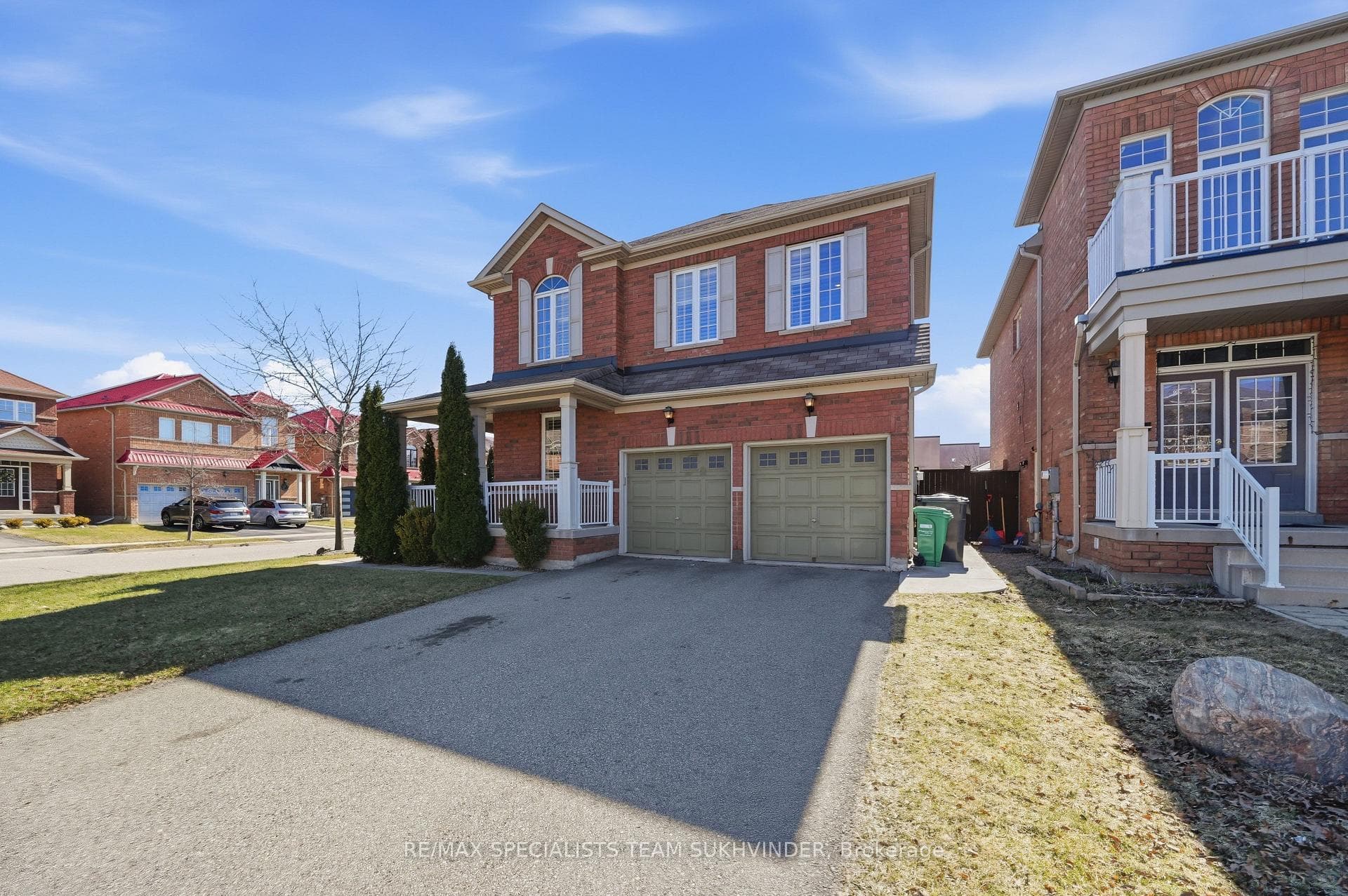 42 Delphinium Way - Detached photo 2 of 40 in Brampton, Ontario