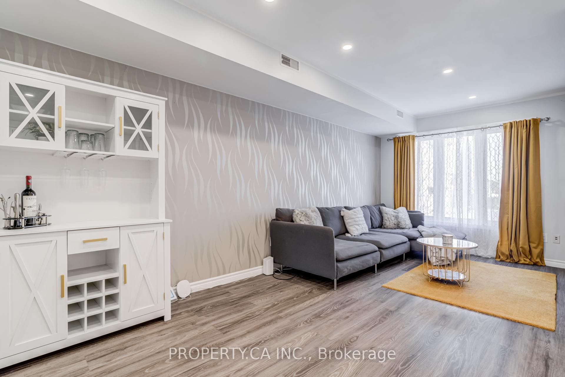 1050 Bristol Road Unit 45 - Condo photo 6 of 34 in Mississauga, Ontario